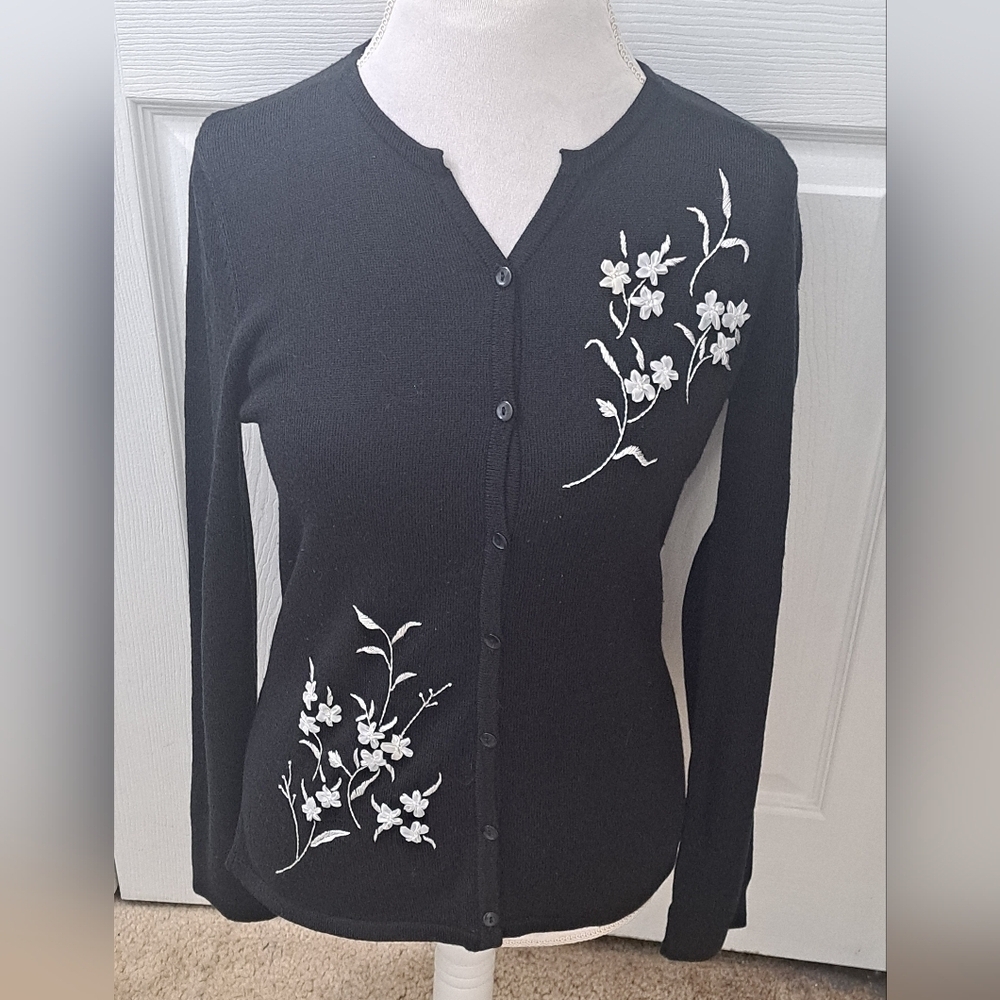 Emma James Black Sweater  With Flowers    Size S